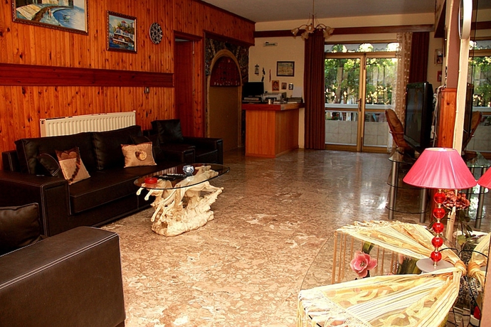 Imagen de los interiores del Hotel Dimitra Sun. Foto 16