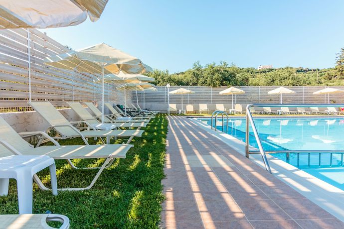 Imagen de la piscina del Hotel Dimitra and Evdokia. Foto 18