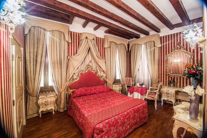 Imagen de la habitación del Hotel Dimora Dogale. Foto 6