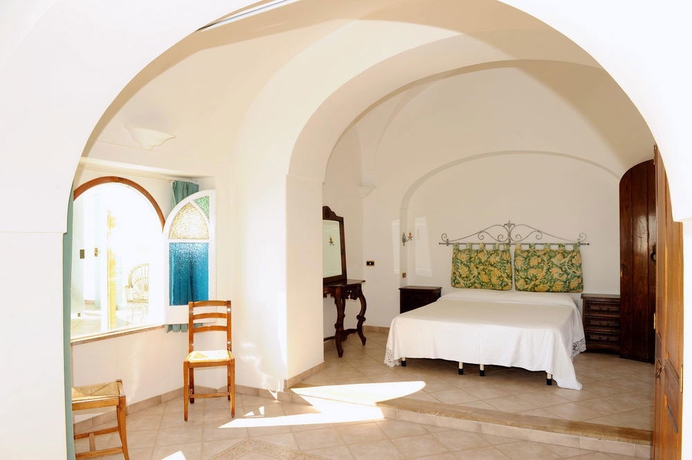 Imagen de la habitación del Hotel Dimora Fornillo. Foto 4