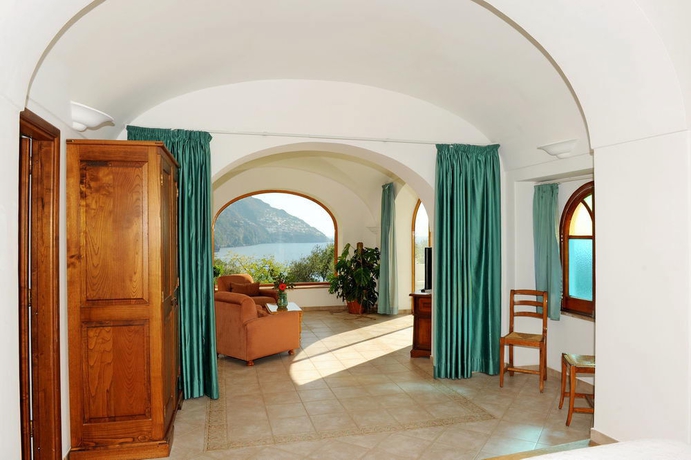 Imagen de los interiores del Hotel Dimora Fornillo. Foto 14