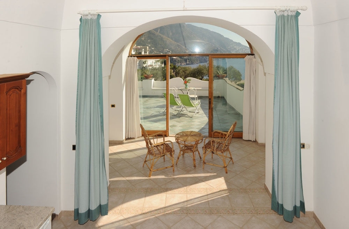 Imagen de los interiores del Hotel Dimora Fornillo. Foto 15