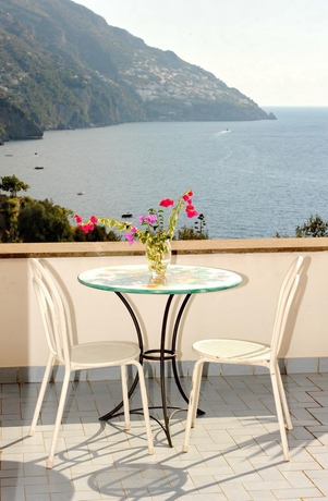 Imagen de los exteriores del Hotel Dimora Fornillo. Foto 11