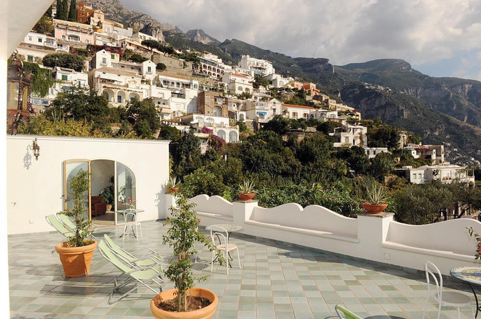 Imagen de los exteriores del Hotel Dimora Fornillo. Foto 12