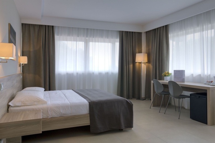 Imagen de la habitación del Hotel Dimorae. Foto 4