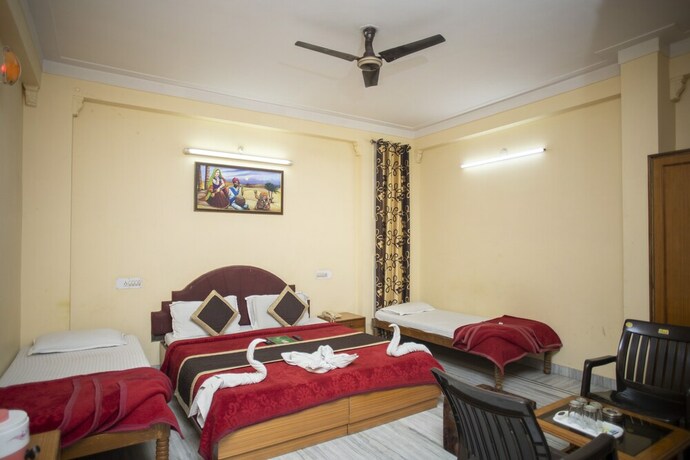 Imagen de la habitación del Hotel Dimple International. Foto 18