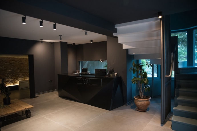 Imagen de los interiores del Hotel Dim\'s. Foto 15