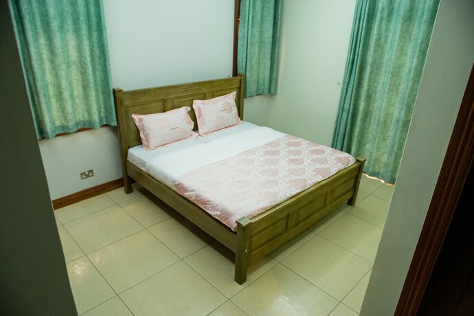Imagen general del Hotel Dina Apartments. Foto 18