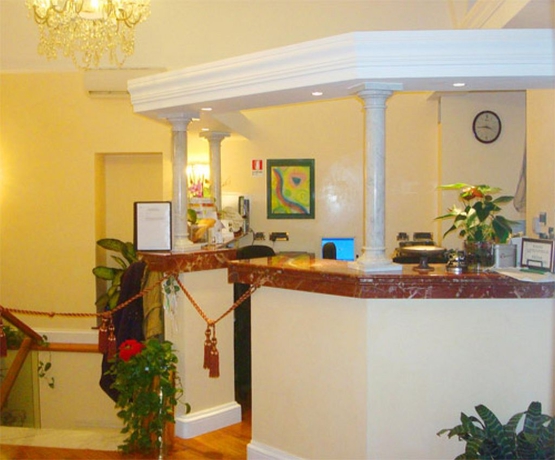 Imagen general del Hotel Dina. Foto 6