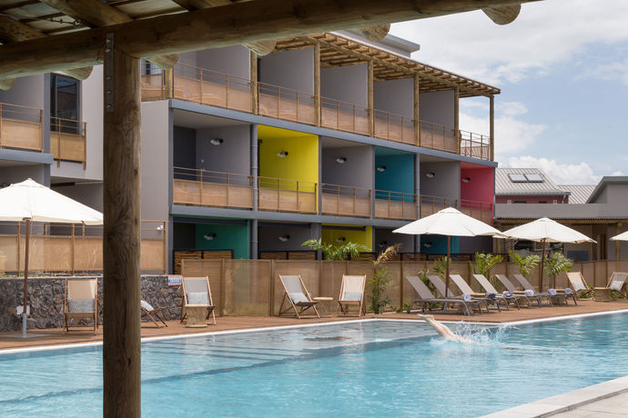 Imagen del bar/restaurante del Hotel Dina Morgabine. Foto 4