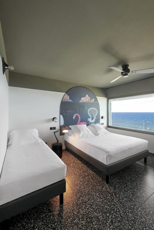 Imagen de la habitación del Hotel Dina Morgabine Saint Denis. Foto 13