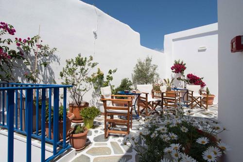 Imagen de la habitación del Hotel Dina, Paros Ciudad. Foto 3