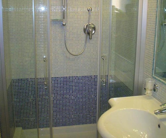Imagen general del Hotel Dina, Termini. Foto 5