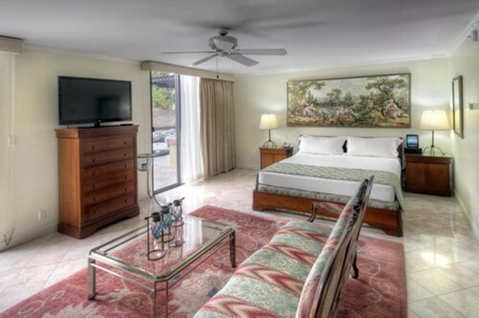 Imagen de la habitación del Hotel Dinah\'s Garden. Foto 6