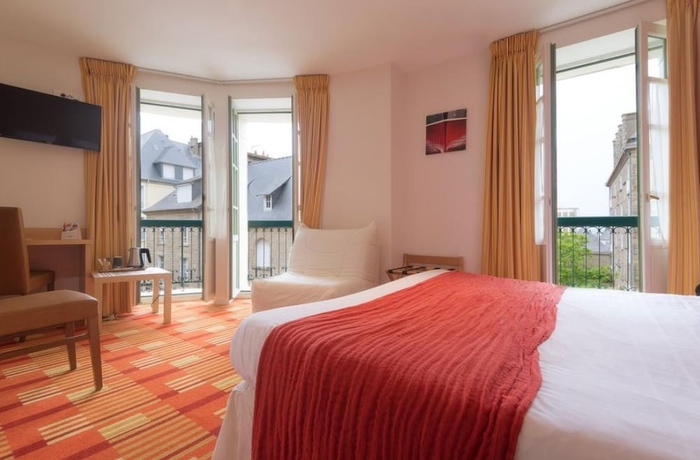Imagen de la habitación del Hotel Dinard Balmoral. Foto 13