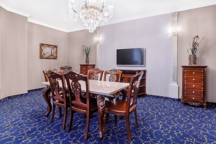 Imagen de la habitación del Hotel Dinastiya. Foto 7