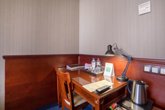 Imagen de la habitación del Hotel Dinastiya. Foto 9