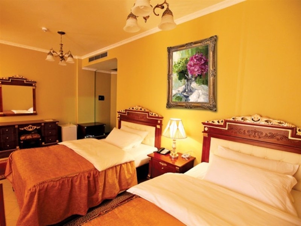 Imagen general del Hotel Dinasty, Tirana. Foto 4