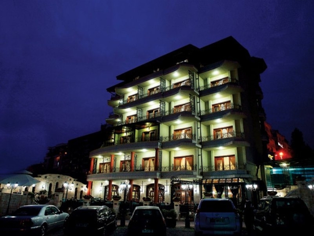 Imagen general del Hotel Dinasty, Tirana. Foto 7