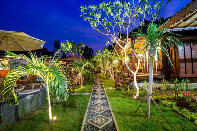 Imagen general del Hotel Dinatah Lembongan Villas. Foto 3