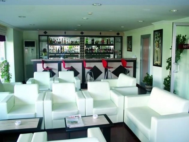 Imagen general del Hotel Dinc. Foto 4