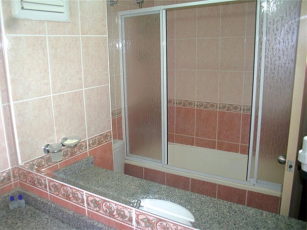 Imagen general del Hotel Dinc. Foto 9