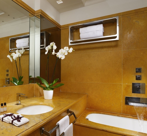 Imagen de la habitación del Hotel D'inghilterra Roma. Foto 2