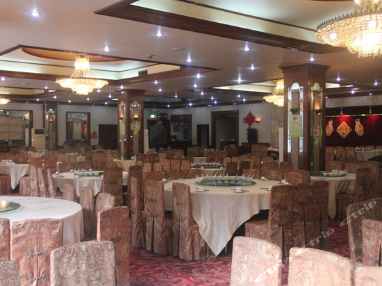 Imagen del bar/restaurante del Hotel Dinghu Summer Resort. Foto 3