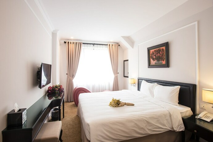 Imagen de la habitación del Hotel Dinh Elegant Hanoi. Foto 16