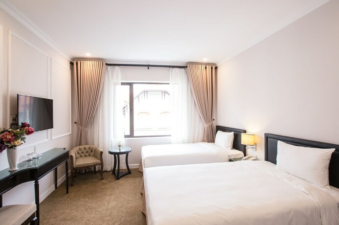 Imagen de la habitación del Hotel Dinh Elegant Hanoi. Foto 18