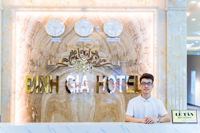 Imagen de los interiores del Hotel Dinh Gia Hotel. Foto 20