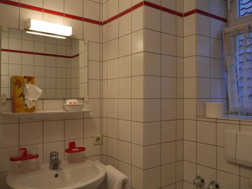 Imagen de la habitación del Hotel Dinkelsb&uuml;hler Kunst-stuben. Foto 9