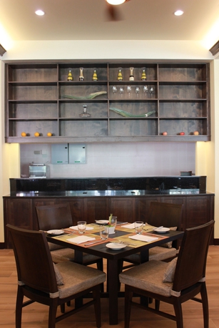 Imagen del bar/restaurante del Hotel Dinso Resort & Villas Ko Chang, Vignette Collection by IHG. Foto 2