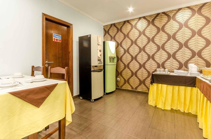 Imagen del bar/restaurante del Hotel Dinya Lisbon and Lounge Bar. Foto 4