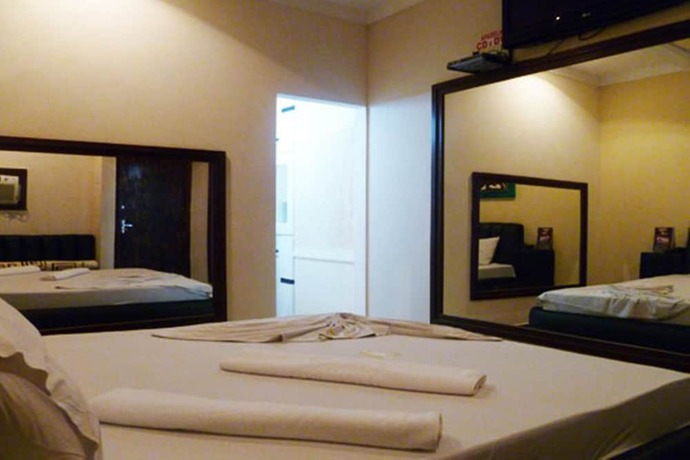 Imagen de la habitación del Hotel Dinys Motel - Adults Only. Foto 8