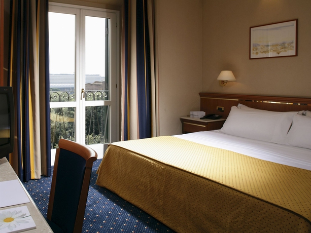 Imagen de la habitación del Hotel Diocleziano. Foto 6