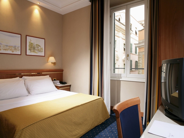 Imagen de la habitación del Hotel Diocleziano. Foto 8