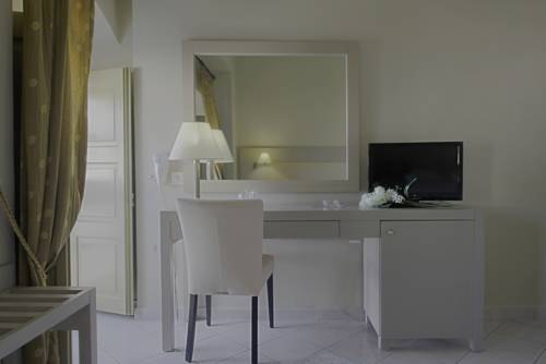 Imagen de la habitación del Hotel Diogenis, Ermoupoli. Foto 3