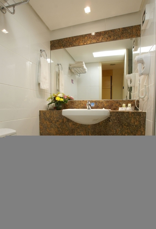 Imagen de la habitación del Hotel Diogo. Foto 9