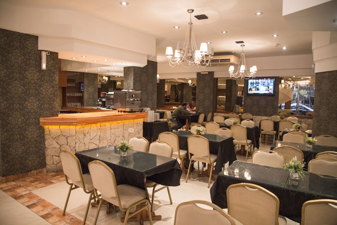 Imagen del bar/restaurante del Hotel Dion, Mar del Plata. Foto 6