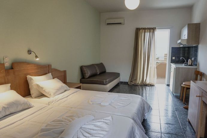 Imagen de la habitación del Hotel Dioni, Adelianos Kampos. Foto 3