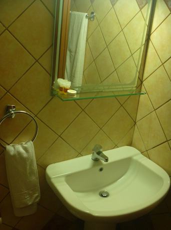 Imagen de la habitación del Hotel Dioni. Foto 11