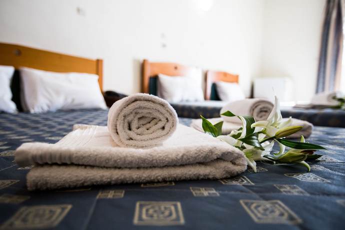 Imagen de la habitación del Hotel Dioni. Foto 17