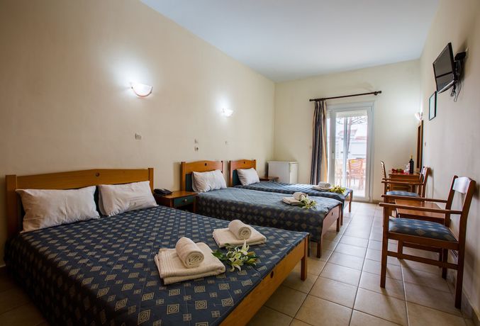 Imagen de la habitación del Hotel Dioni, Imeros. Foto 13