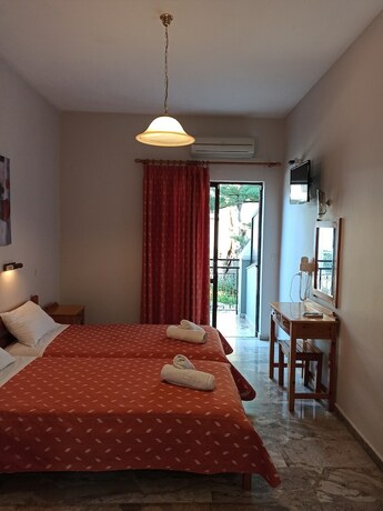 Imagen general del Hotel Dionisos Apartments. Foto 1
