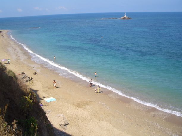 Imagen del bar/restaurante del Hotel Dionisos. Foto 2