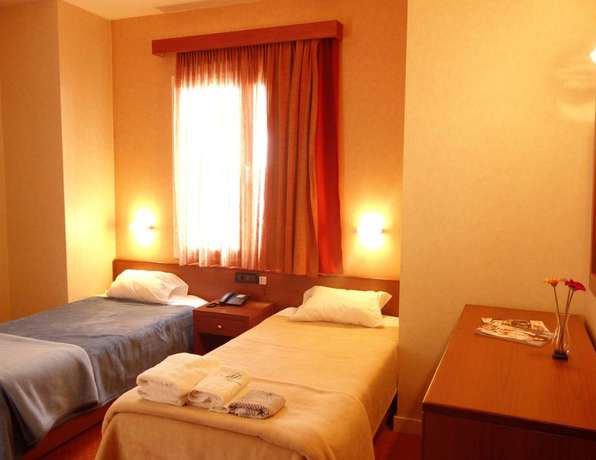 Imagen de la habitación del Hotel Dionysion. Foto 10