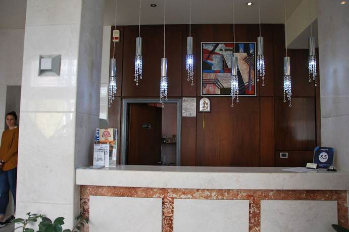 Imagen de los interiores del Hotel Dionysion. Foto 20