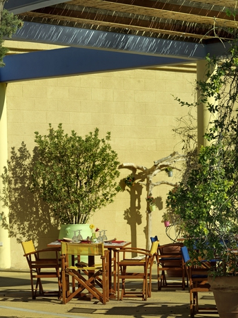 Imagen del bar/restaurante del Hotel Dionysos. Foto 3