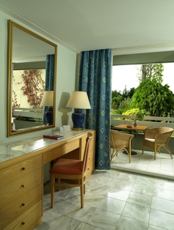 Imagen de los interiores del Hotel Dionysos. Foto 12